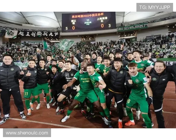 上海足球队在足球配合排行榜中荣登第八名展现出强大团队实力